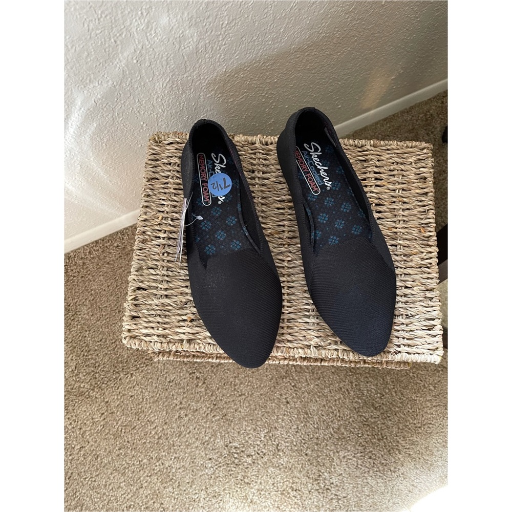 Black shoes. Sketchers in size 7 1/2.